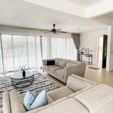 Nur Villa Sg Soi Musslimm Only Куантан Екстериор снимка
